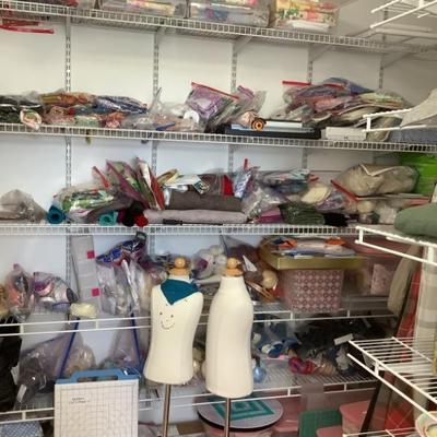 Sale Photo Thumbnail #187: Sewing supplies