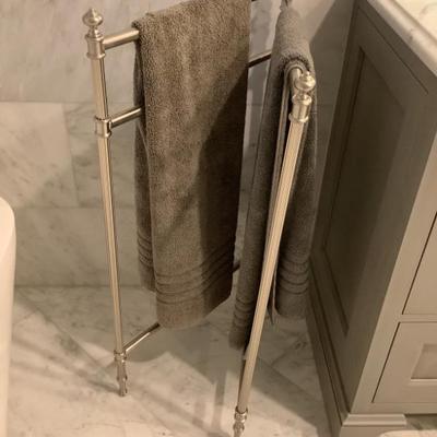 $32 towel rack 35"H 21"L