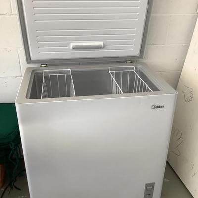Sale Photo Thumbnail #265: $249 Midea Freezer 7 cu ft 