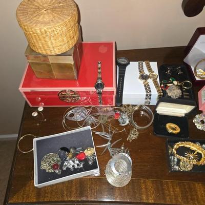 Sale Photo Thumbnail #122