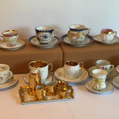 Adorable Collection Of Vintage Cup & Saucers
