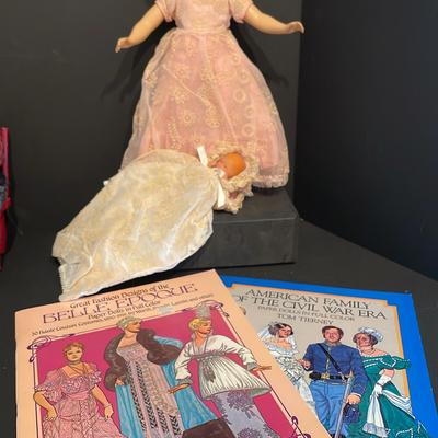  Mme Alexander Princess Elizabeth And New Son Doll With 2 Paper Doll Books