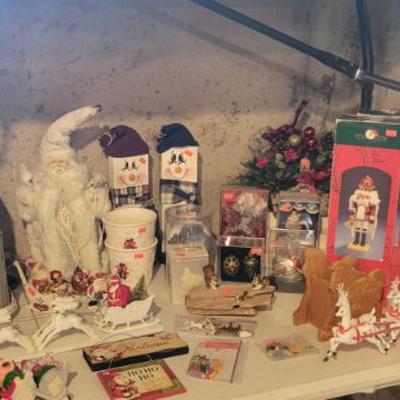 Sale Photo Thumbnail #184: Vintage Holiday & Holiday