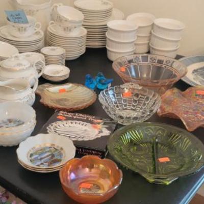 Sale Photo Thumbnail #102: Glassware