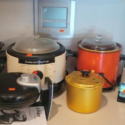 Sale Photo Thumbnail #87: Crock Pots