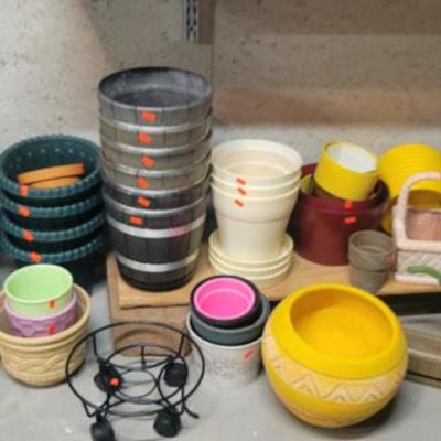 Sale Photo Thumbnail #202: Pots