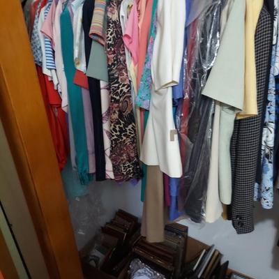 Sale Photo Thumbnail #102