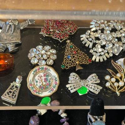 Sale Photo Thumbnail #409