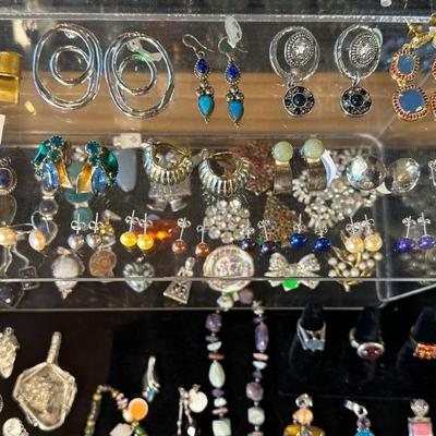 Sale Photo Thumbnail #406