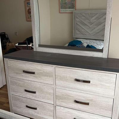 6-Drawer Wooden Dresser With Mirror