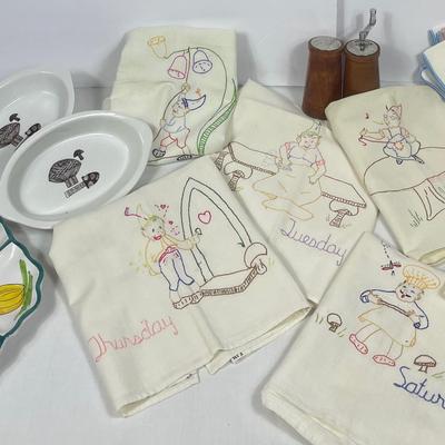 Vintage Embroidered Tea Dish Towels, Set Of 3 Mushroom Bowls 