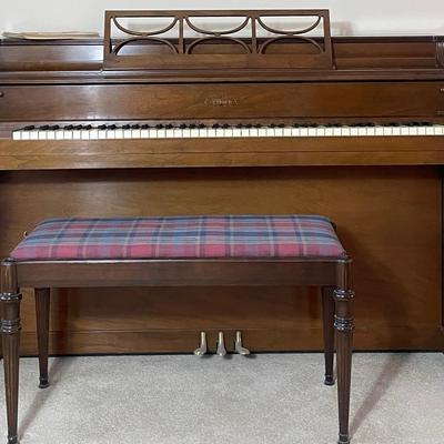 Elburn Console Piano 