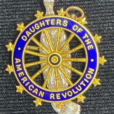 Daughters Of The American Revolution 14k Pin 