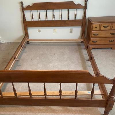 Vintage three-piece, maple colonial, early American Bedroom Set