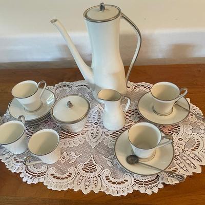 Serving Cart + Tea Serving Set 