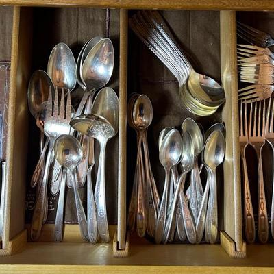 Antique Oneida Community Silver Plate Set