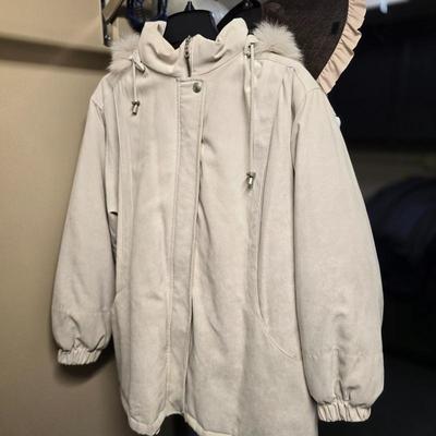 Sale Photo Thumbnail #203
