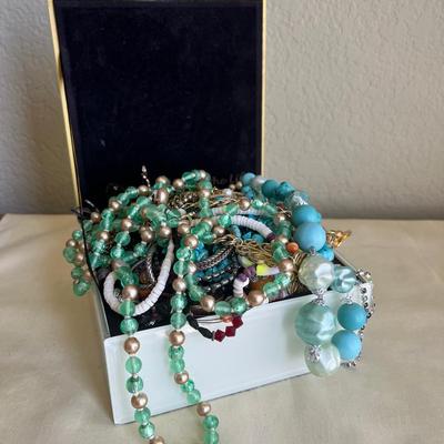 Mystery Lot Of Women’s Costume Jewelry