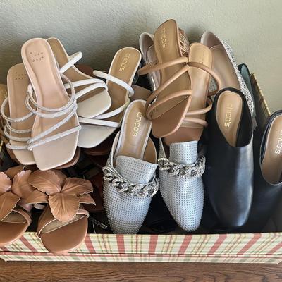 Mystery Lot Of Women’s Size 7.5 Shoes