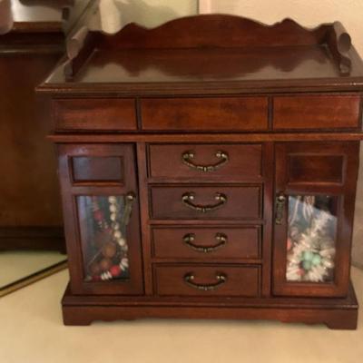 Sale Photo Thumbnail #38