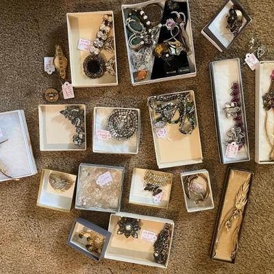 Sale Photo Thumbnail #128