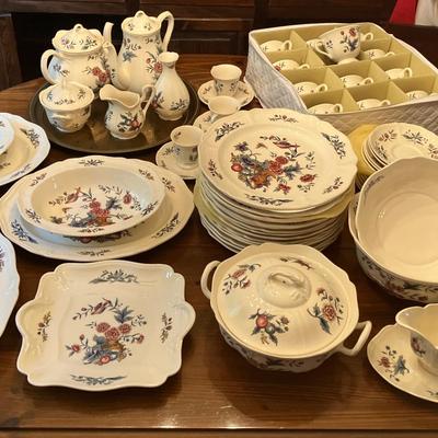 Wedgwood Williamsburg "Potpourri" China