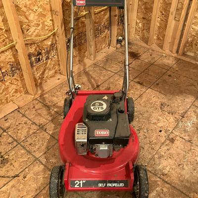 21 Inch Self Propelled Toro Gas Lawn Mower