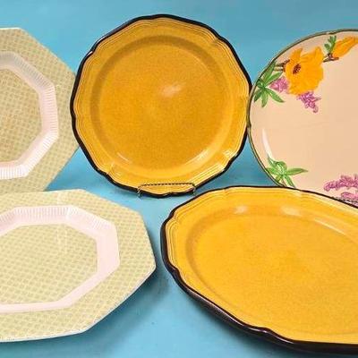 "Mikasa," "Interpace," and More Dinner Plates 