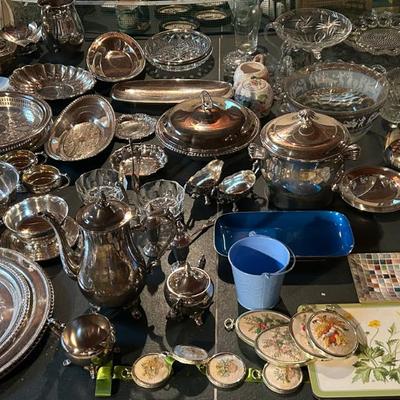 Assorted Vintage Home Decor Items 