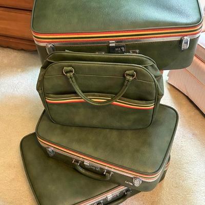 Vintage Ventura Air Nita Luggage Set 