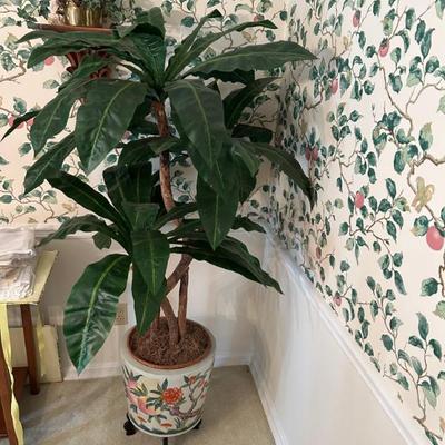 Indoor Artifical Tree in Stylish Planter w/ Roller 