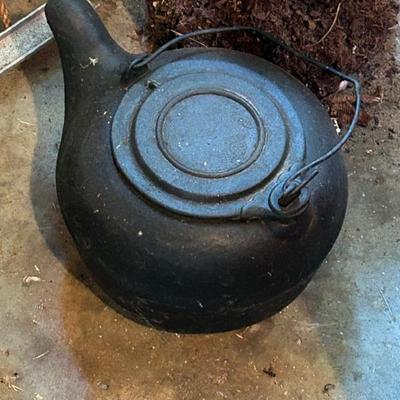 Cast Iron Kettle 