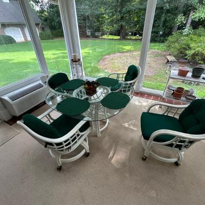 Outdoor Patio Table w/ Chairs and Bar Cart 