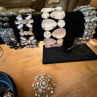 Sale Photo Thumbnail #261