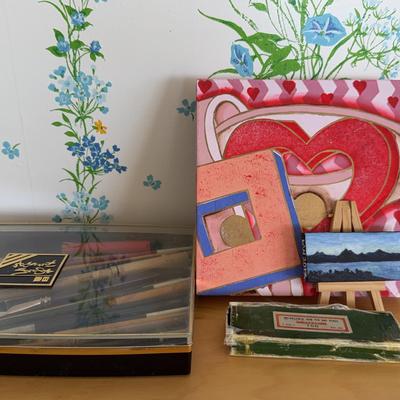 Artist Brushes & K&E Minusa Bow Pen and Pencil set