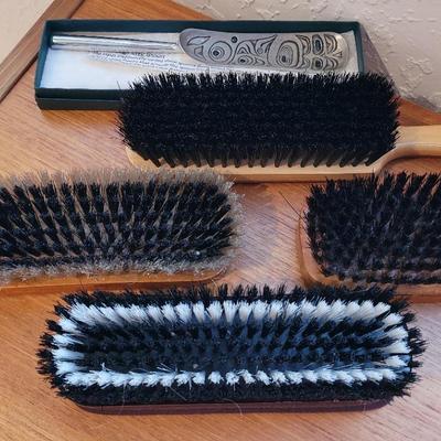 Raven Soapberry Spoon & Shoe Brushes 