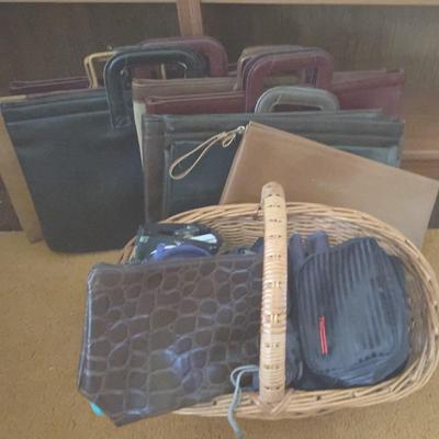 TWA, United, Britannia Toiletry Bags & Attaches
