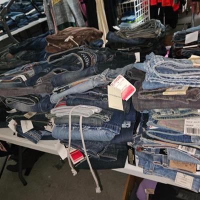 Sale Photo Thumbnail #175