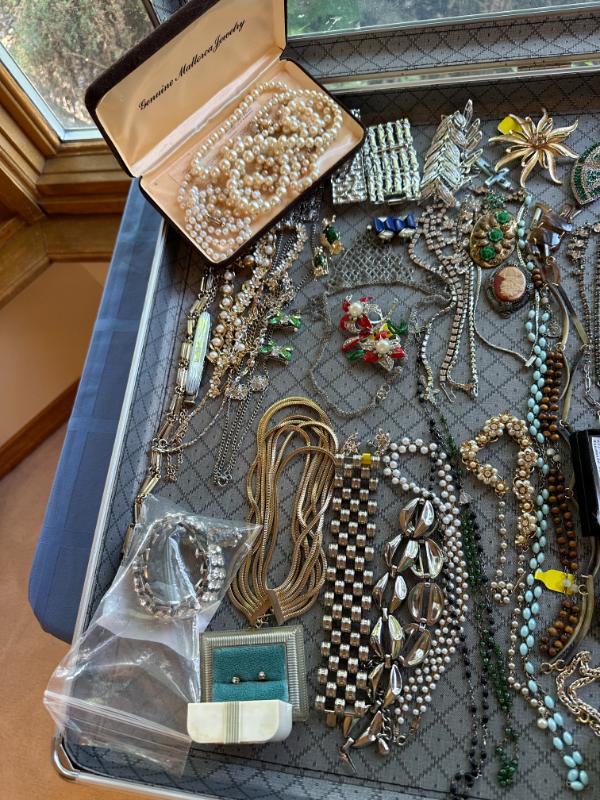Sale Photo Thumbnail #419