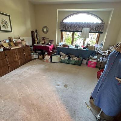 Sale Photo Thumbnail #173