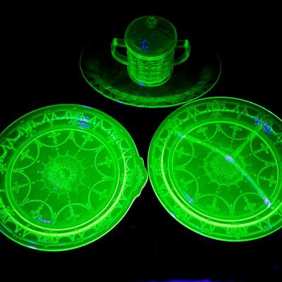 Uranium Dishware