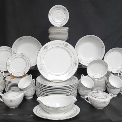 92pc Rose China Gainsborough Dishware Set