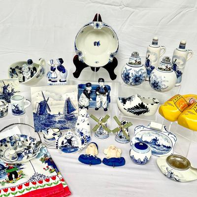 Delft Blue Handpainted Set Holland