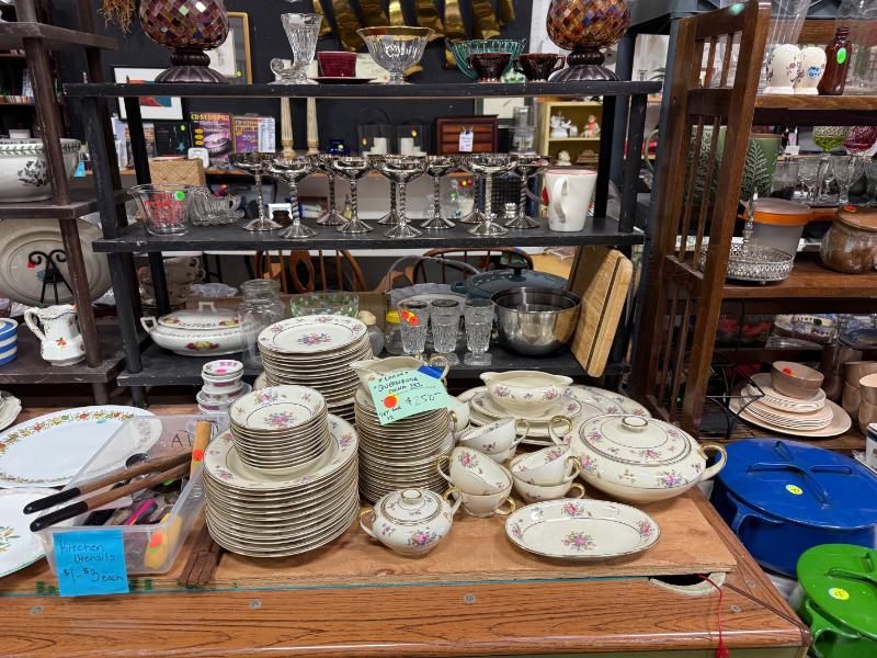 Sale Photo Thumbnail #127