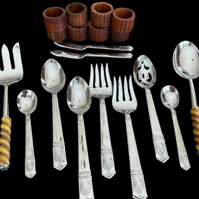 Wallace Flatware - Farm themed - 14 complete place settings 