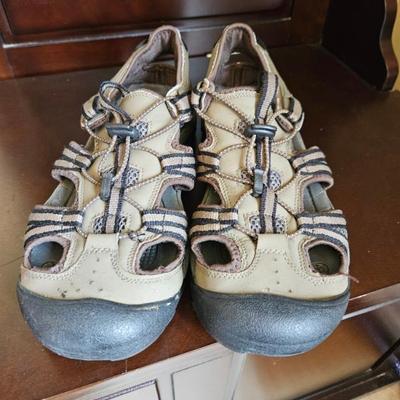 Sale Photo Thumbnail #179