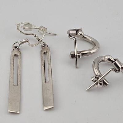 2 Pair Of Sterling Silver 925 Earrings Bar And Hoop