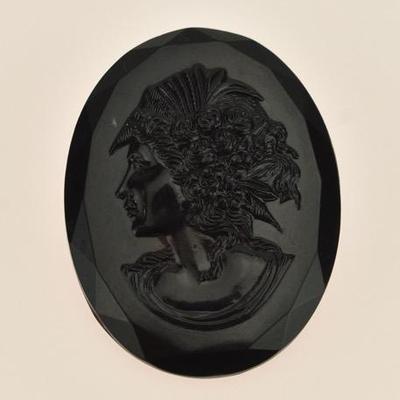 Vintage Czech Glass Cameo Brooch