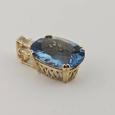14k Yellow Gold 11.80ct Tw London Blue And White Topaz Pendant