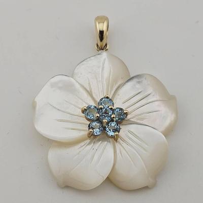 14k Yellow Gold Blue Topaz And Mother Of Pearl Flower Pendant